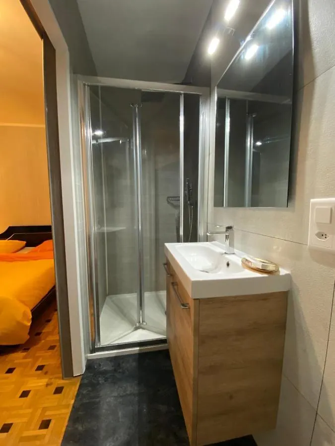 Privatunterkunft Room In Aire Private House Genf
